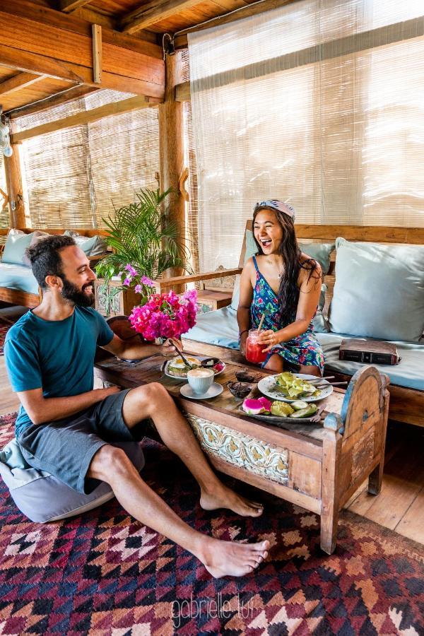 Flowers & Fire Yoga Garden Gili Air Dış mekan fotoğraf